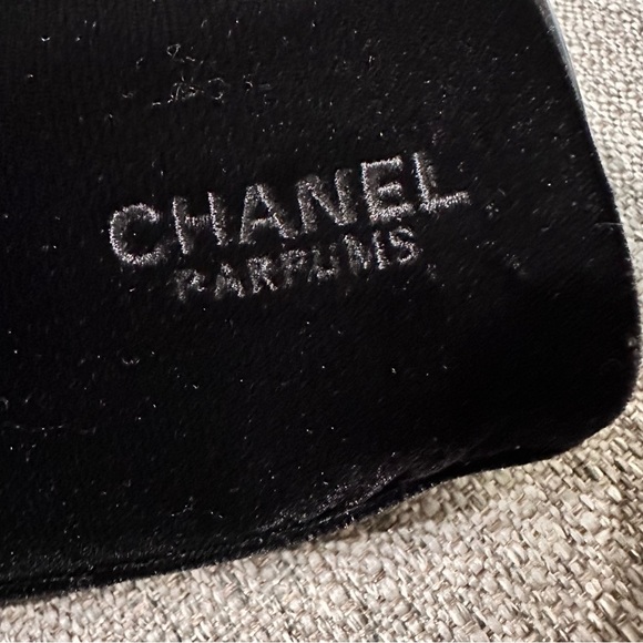 EUC CHANEL COSMETIC BAG - Picture 2 of 12